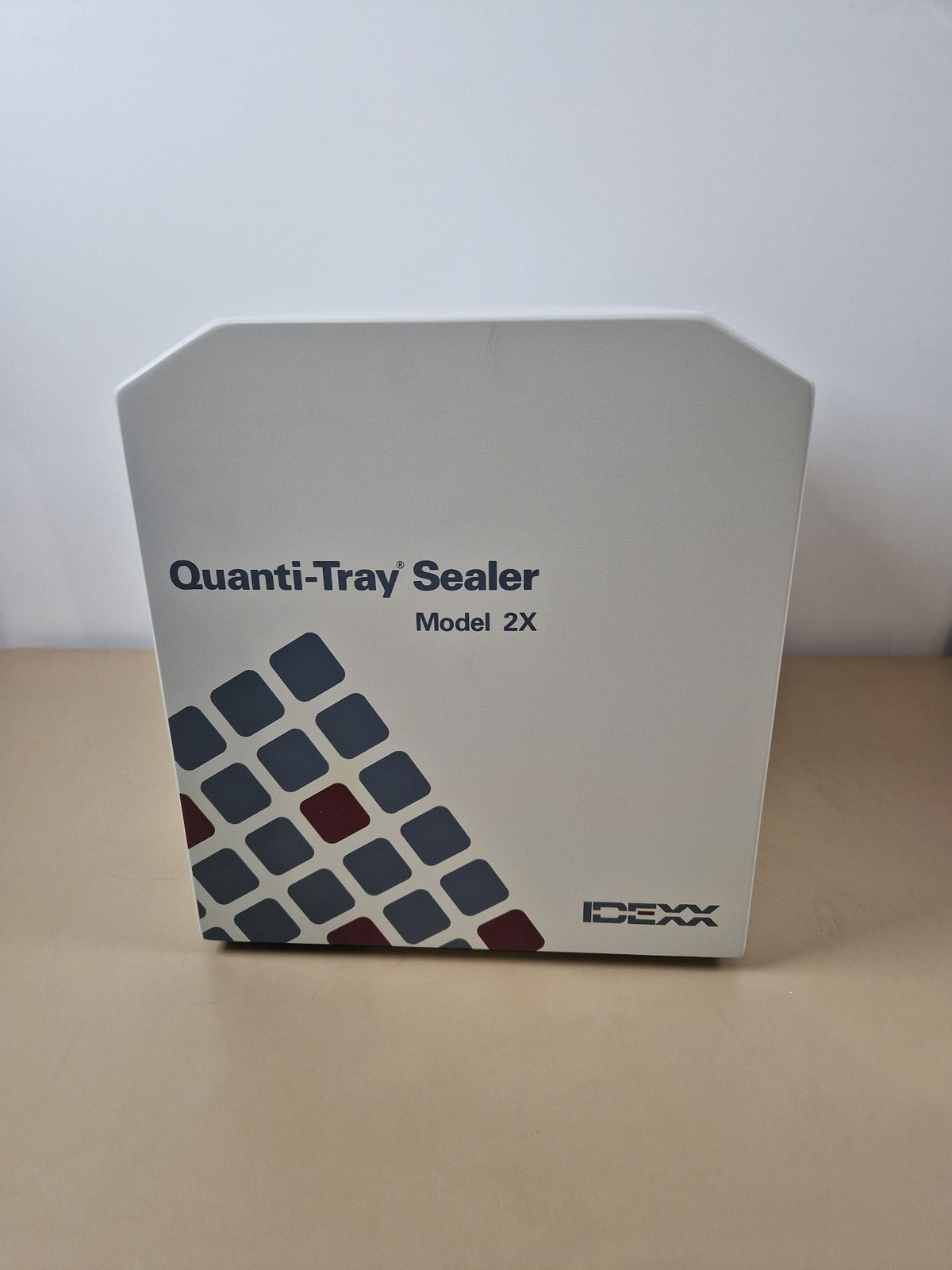 IDEXX Quanti-Tray Sealer Model 2X front view