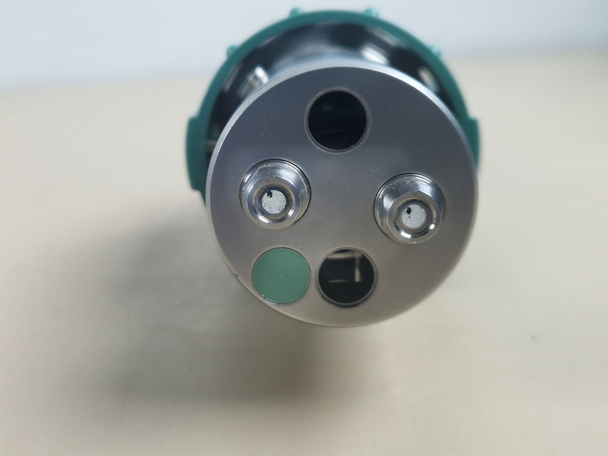 Intuitive Surgical Scholly endoscope connector end