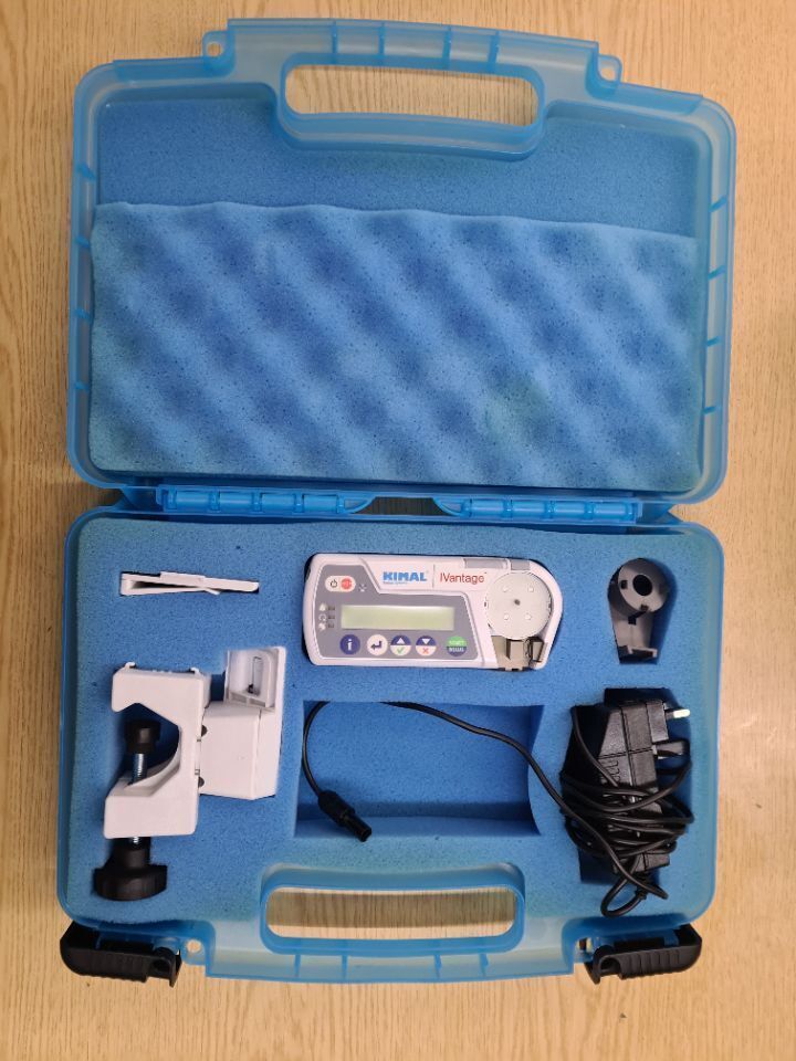 Kimal iVantage infusion pump with pole clamp power adapter and carry case