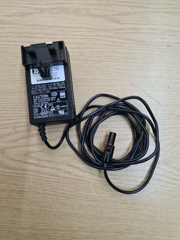 Kimal iVantage infusion pump with pole clamp power adapter and carry case