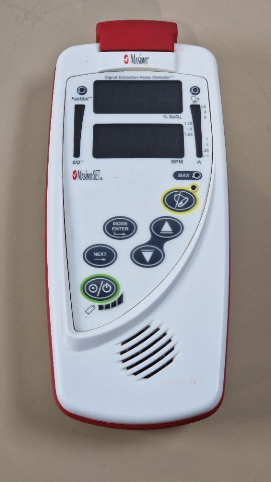 Masimo RAD 5 SpO2 monitor with trunk cable sensor and carry case
