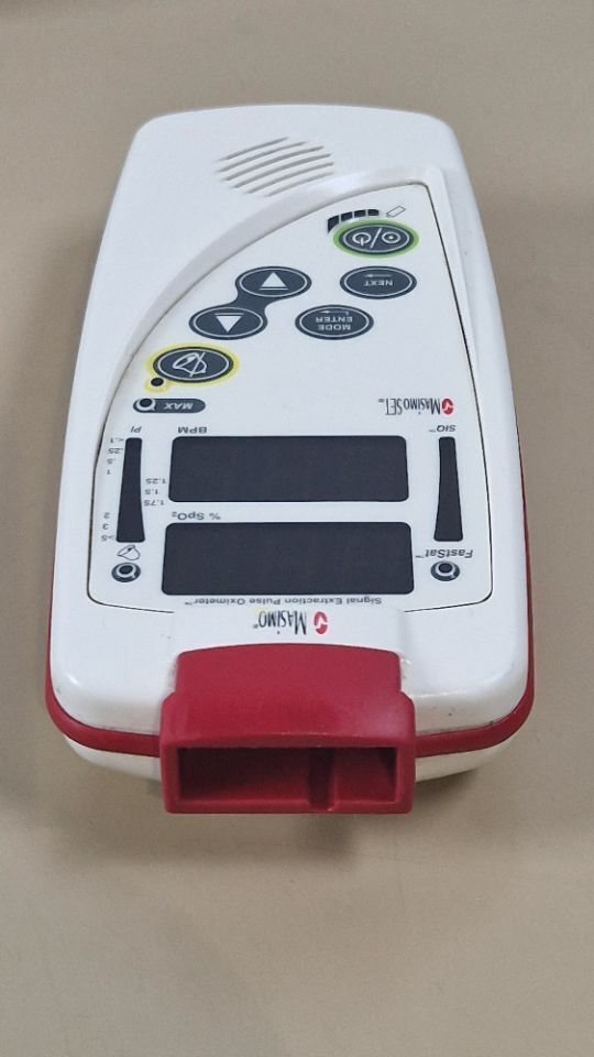 Masimo RAD 5 SpO2 monitor with trunk cable sensor and carry case