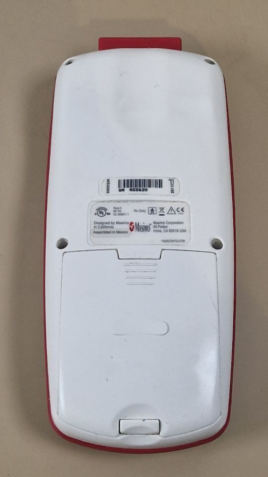 Masimo RAD 5 SpO2 monitor with trunk cable sensor and carry case