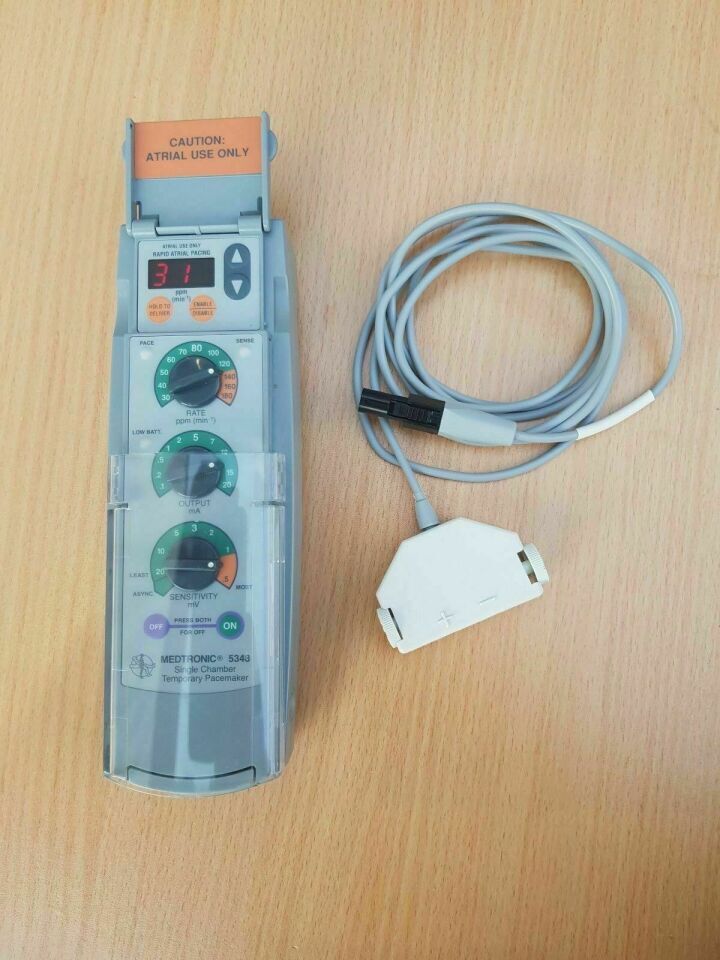 Medtronic Model 5348 temporary pacemaker photo 3