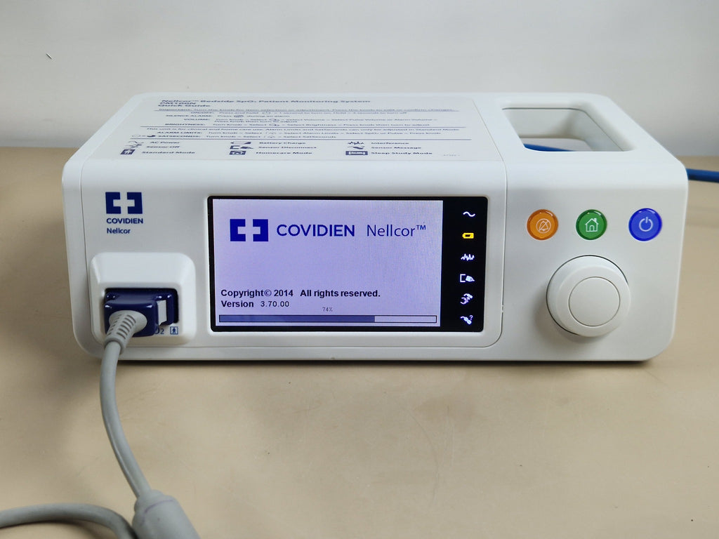Covidien Nellcor PM100N bedside SpO2 monitor powered on