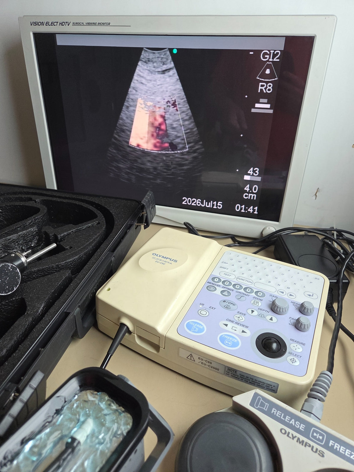Olympus BF-UC260F-OL8 test setup displaying color Doppler ultrasound image