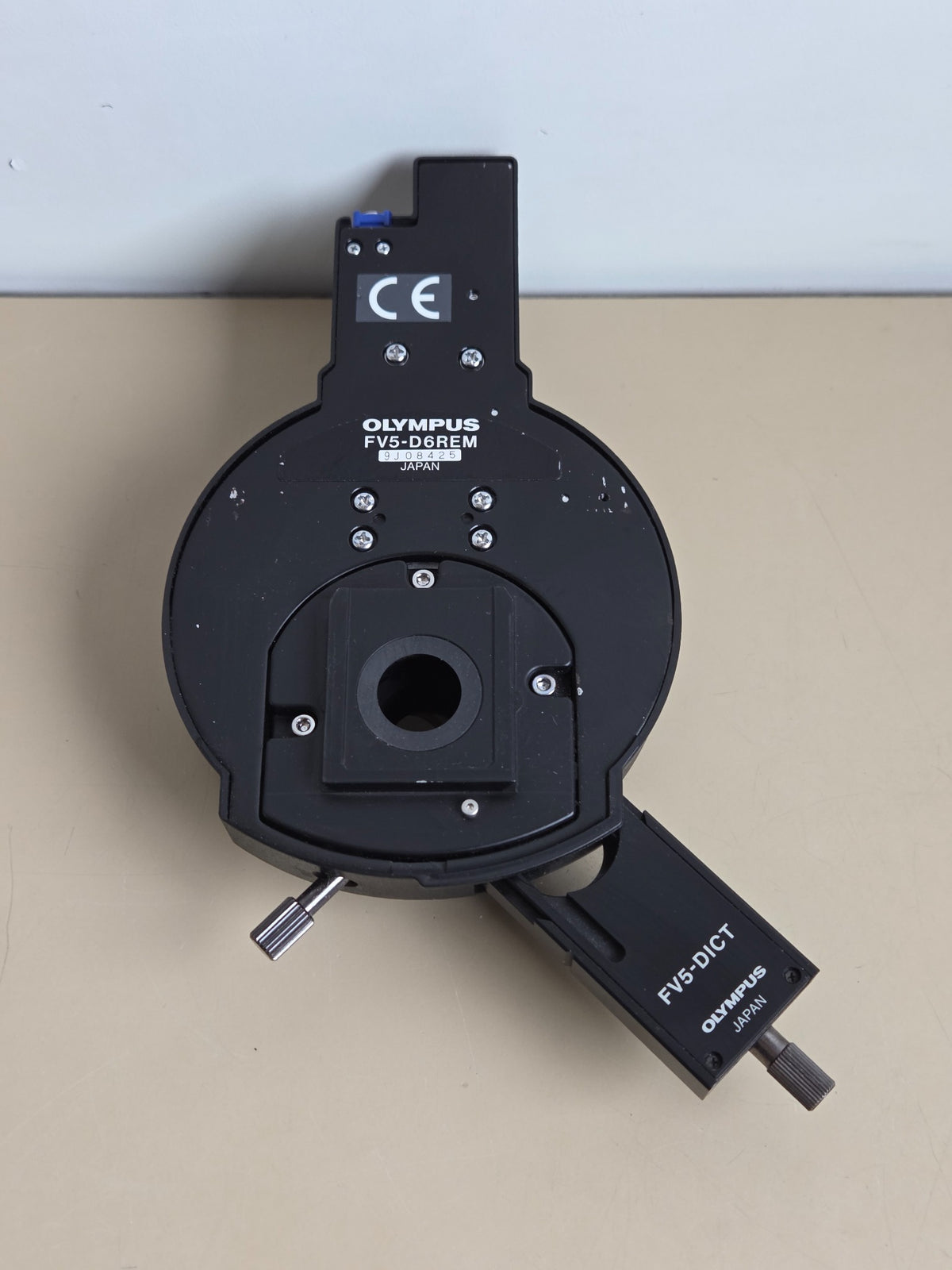 Olympus FV5-D6REM motorized nosepiece with FV5-DICT DIC slider front
