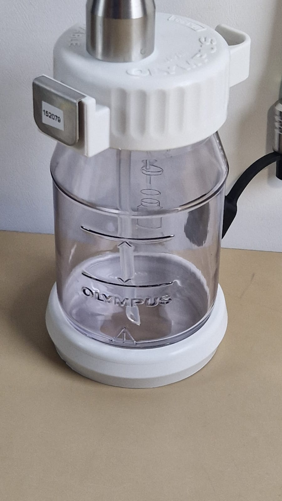 Olympus MAJ-901 reusable water container bottle close-up