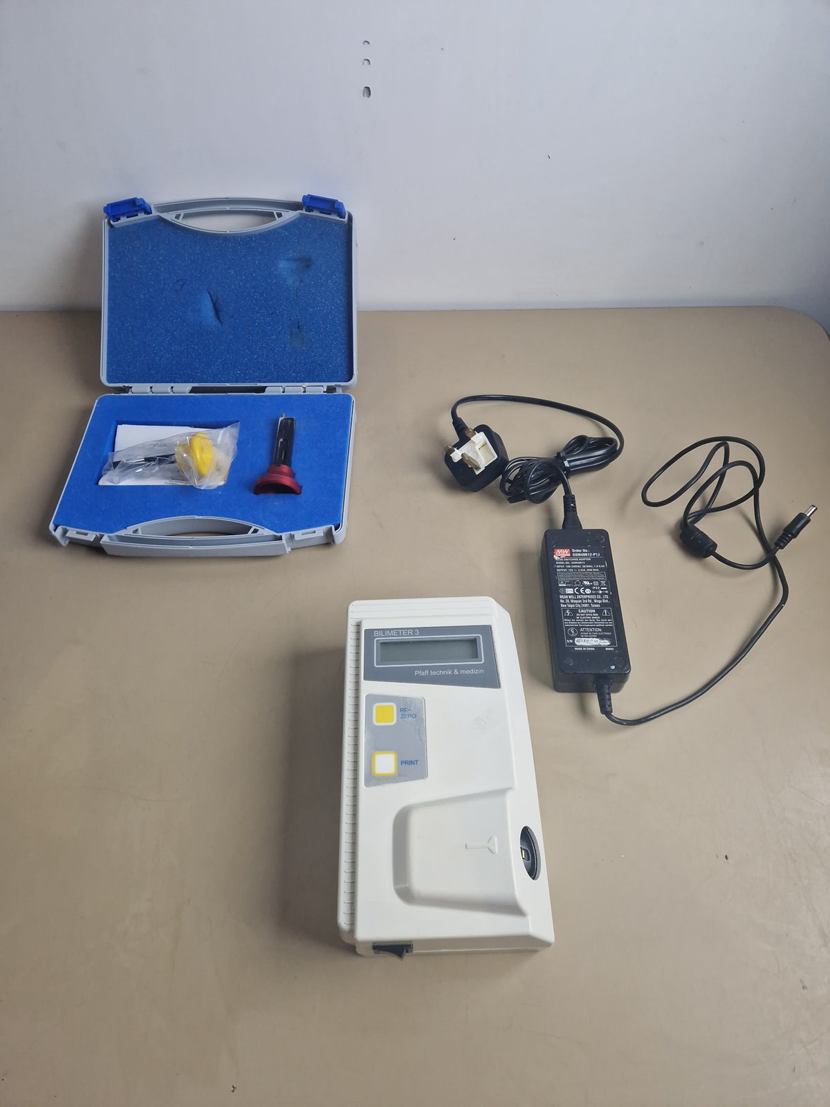 Pfaff Medical Bilimeter 3 complete set with case and UK power adapter