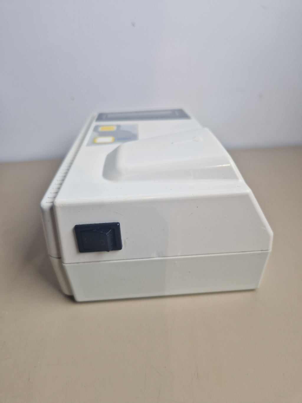 Pfaff Medical Bilimeter 3 side view showing power switch