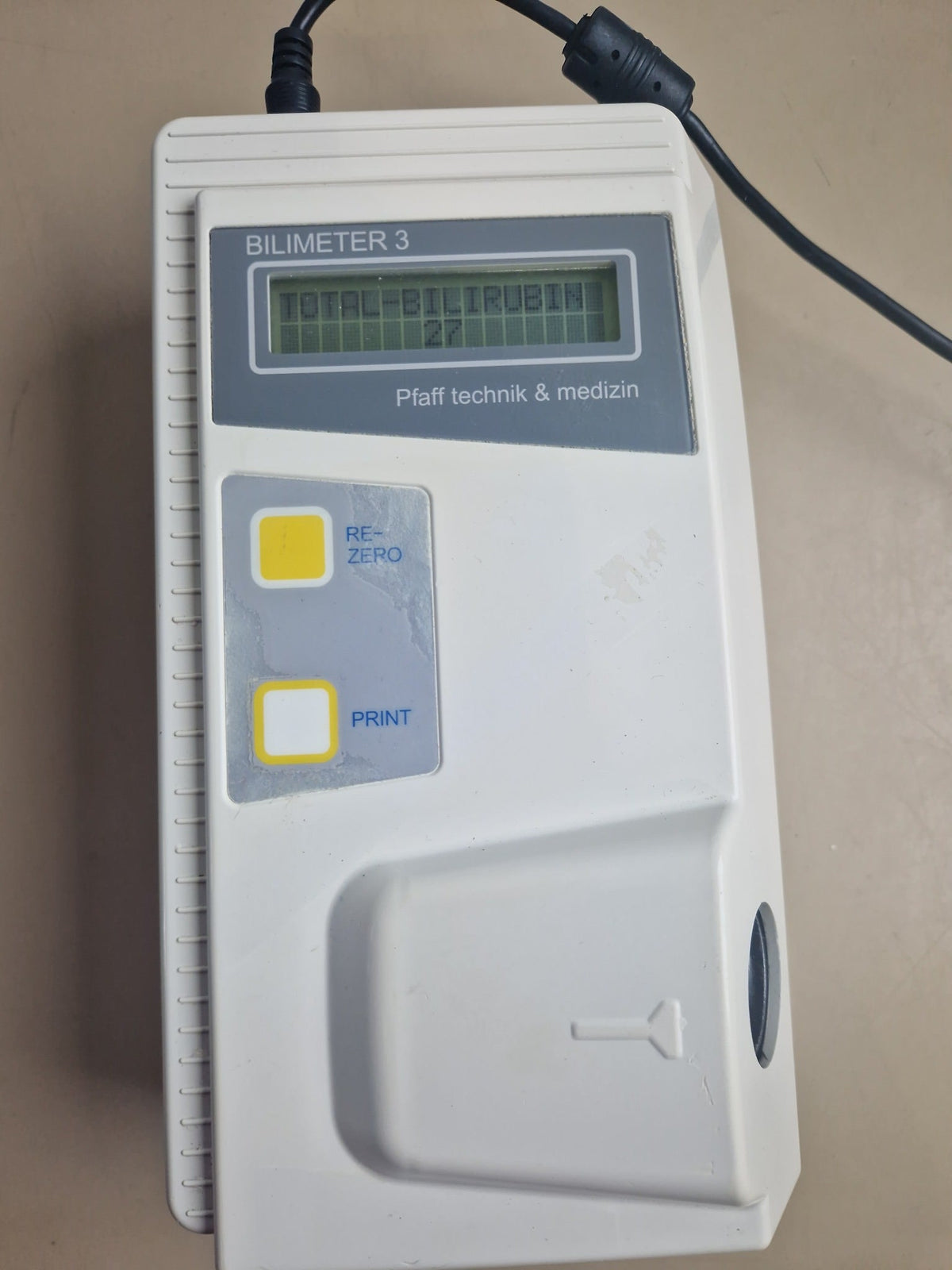 Pfaff Medical Bilimeter 3 powered on display