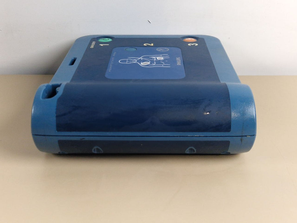 Philips HeartStart FRx defibrillator AED with Smart Pads II and battery
