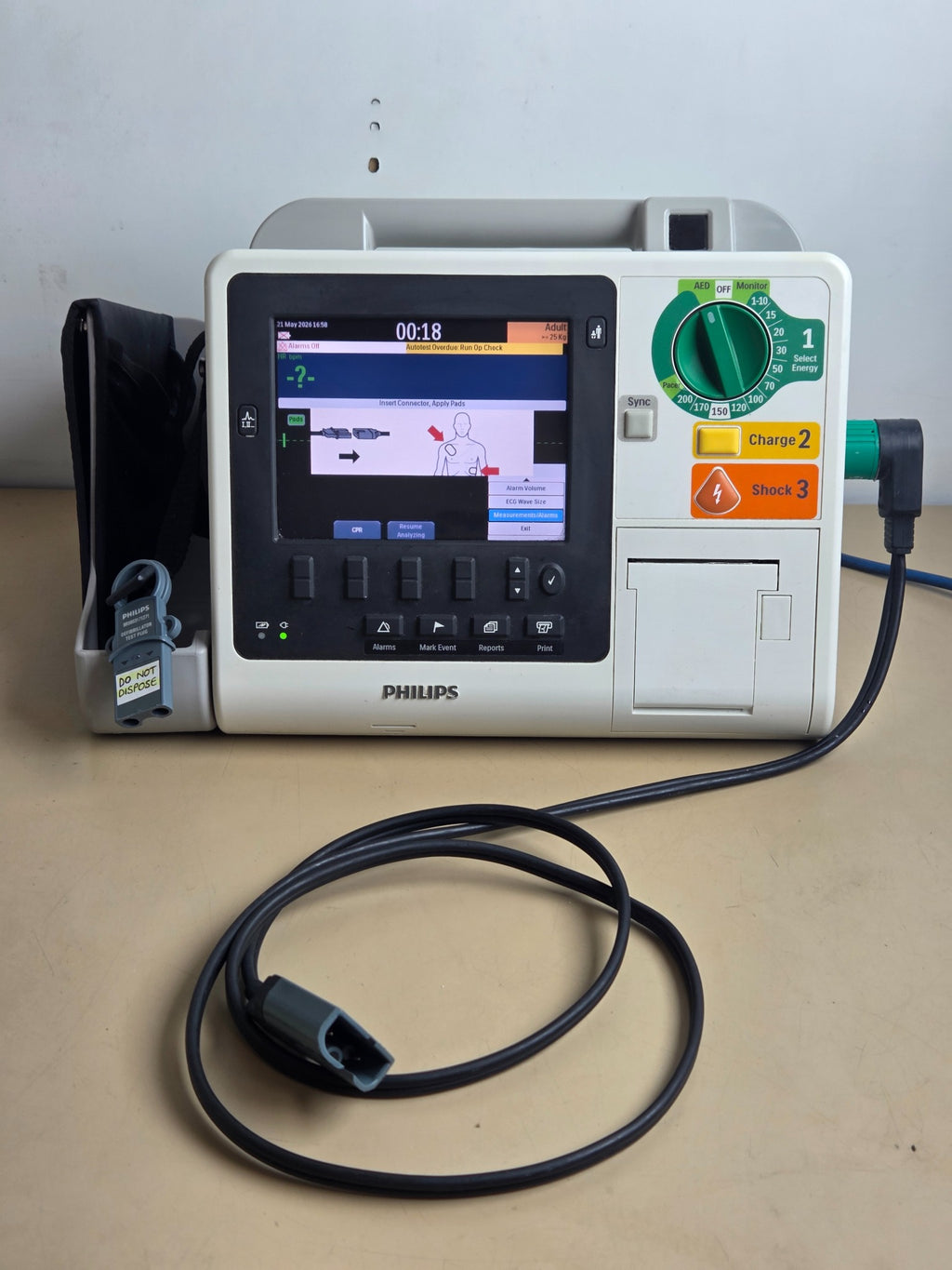 Philips HeartStart XL+ 861290 powered on display - actual item