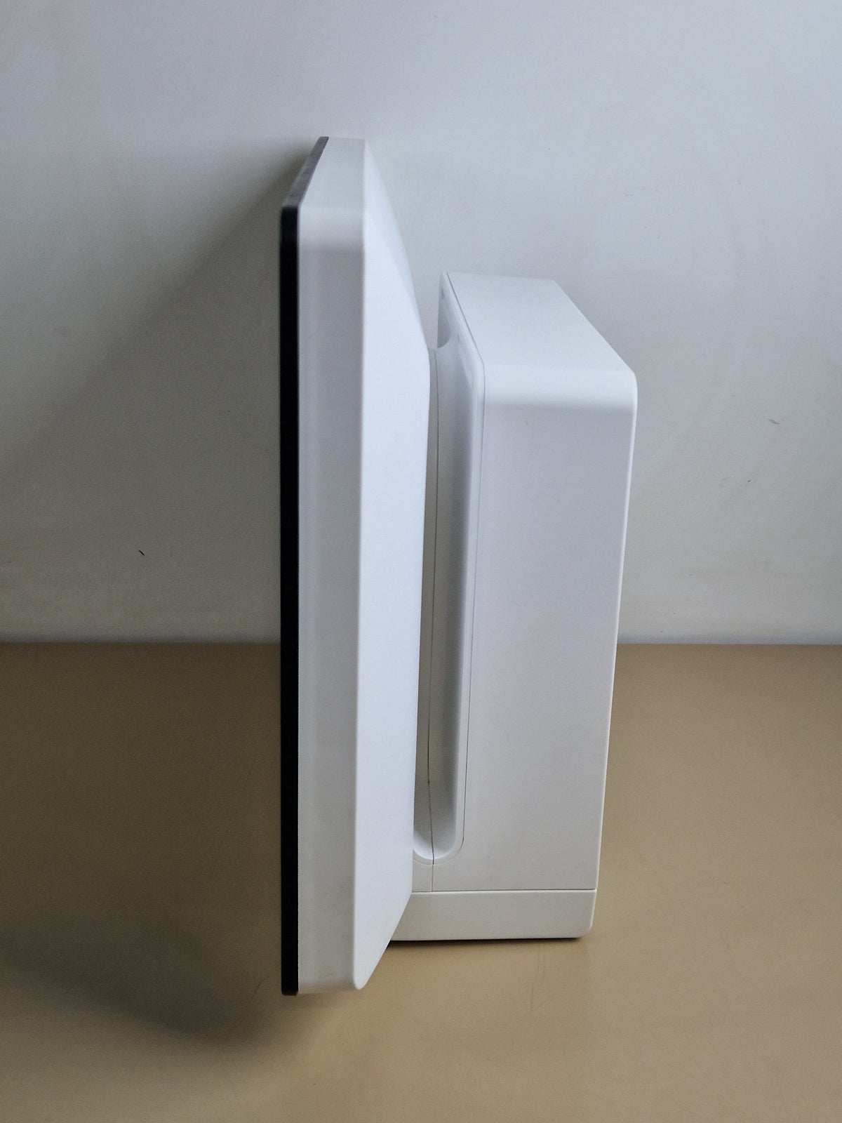 Philips IntelliVue MX750 side profile