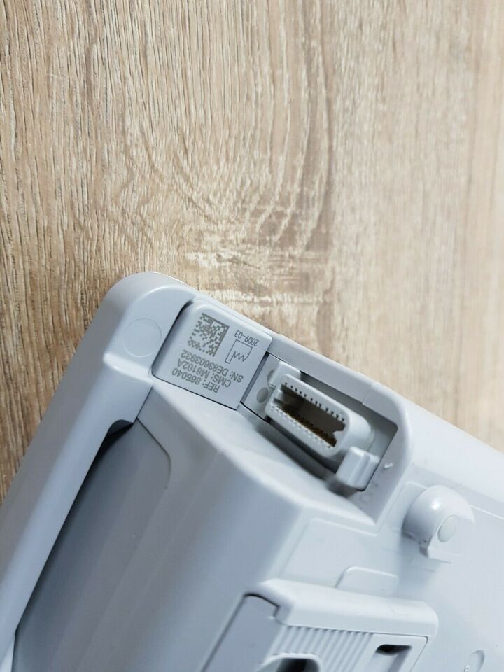 Philips IntelliVue MP2 transport patient monitor