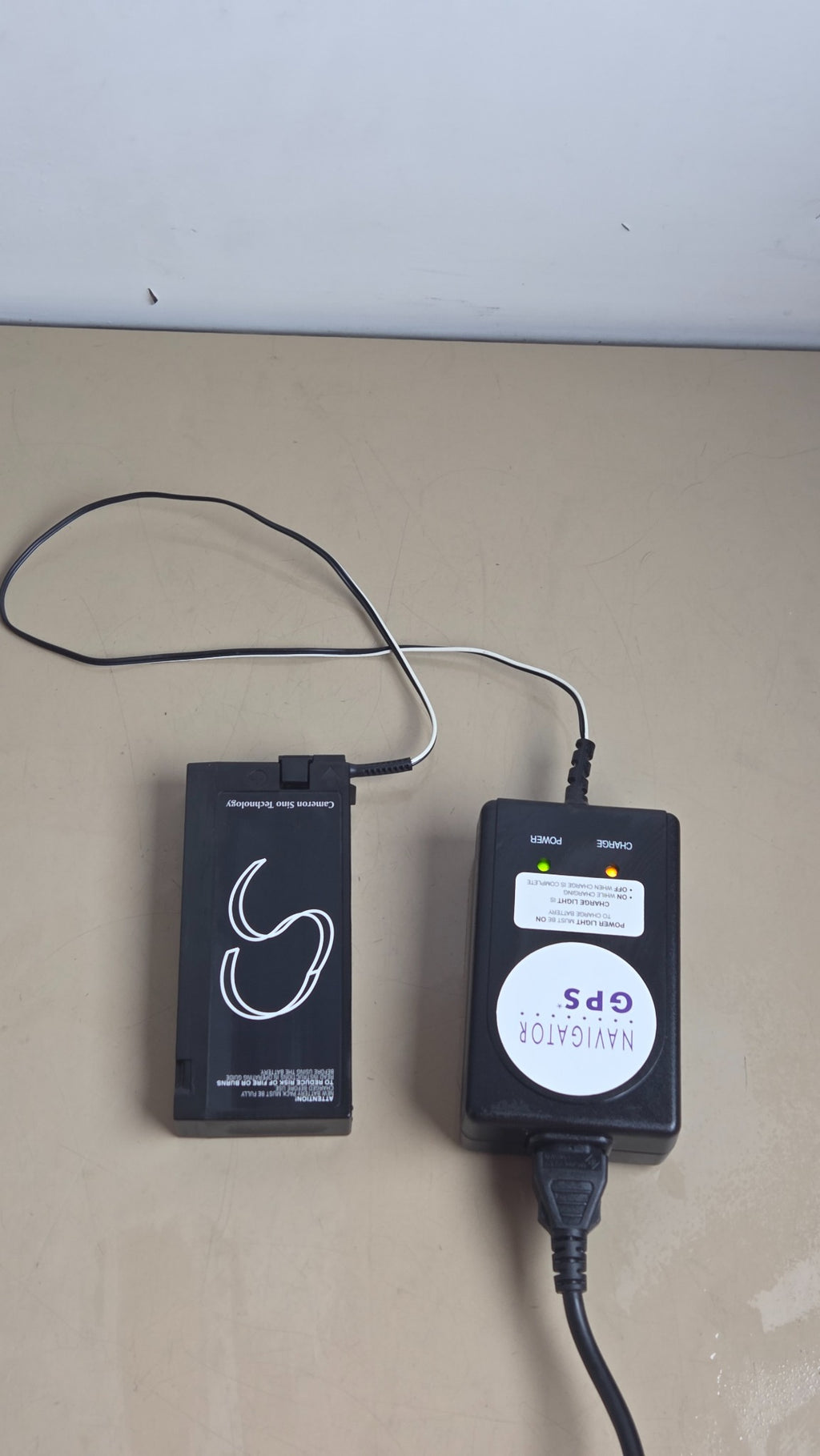 RMD Navigator GPS PowerPak battery and charger