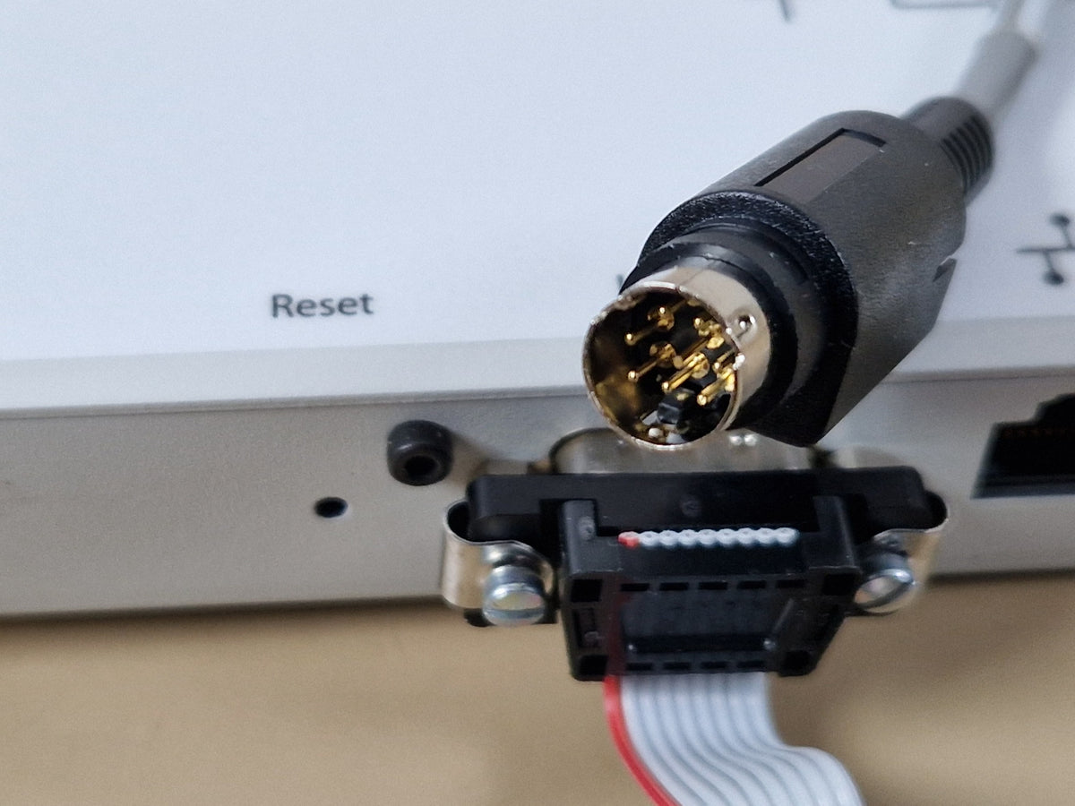 Silex SX-500 serial connector and interface cable close-up