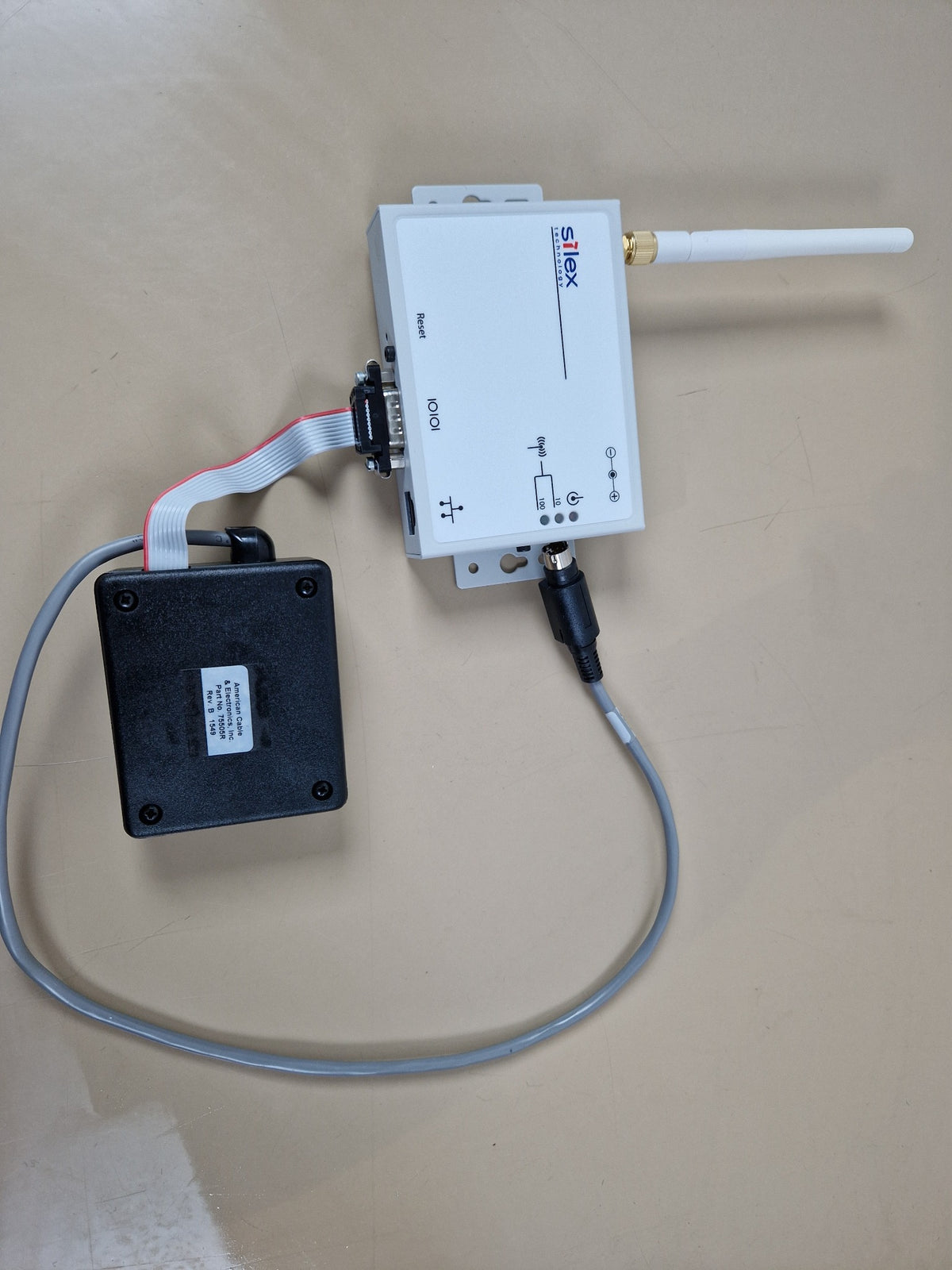 Silex Technology SX-500 wireless serial device server front view