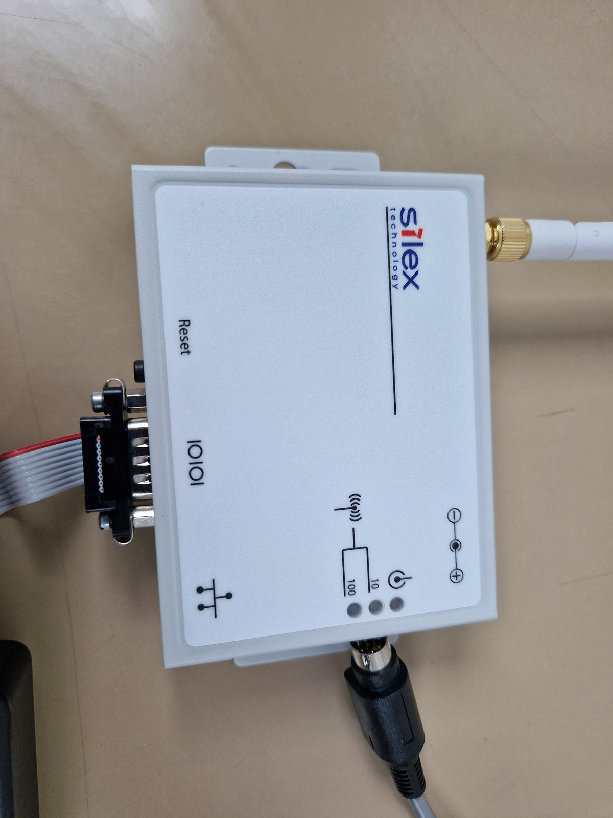 Silex SX-500 wireless server antenna, reset control and status indicators