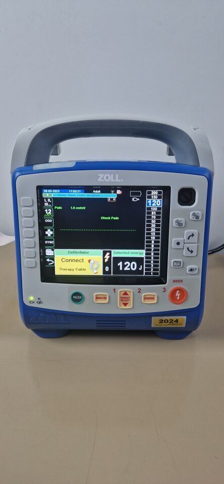 ZOLL X Series photo 15