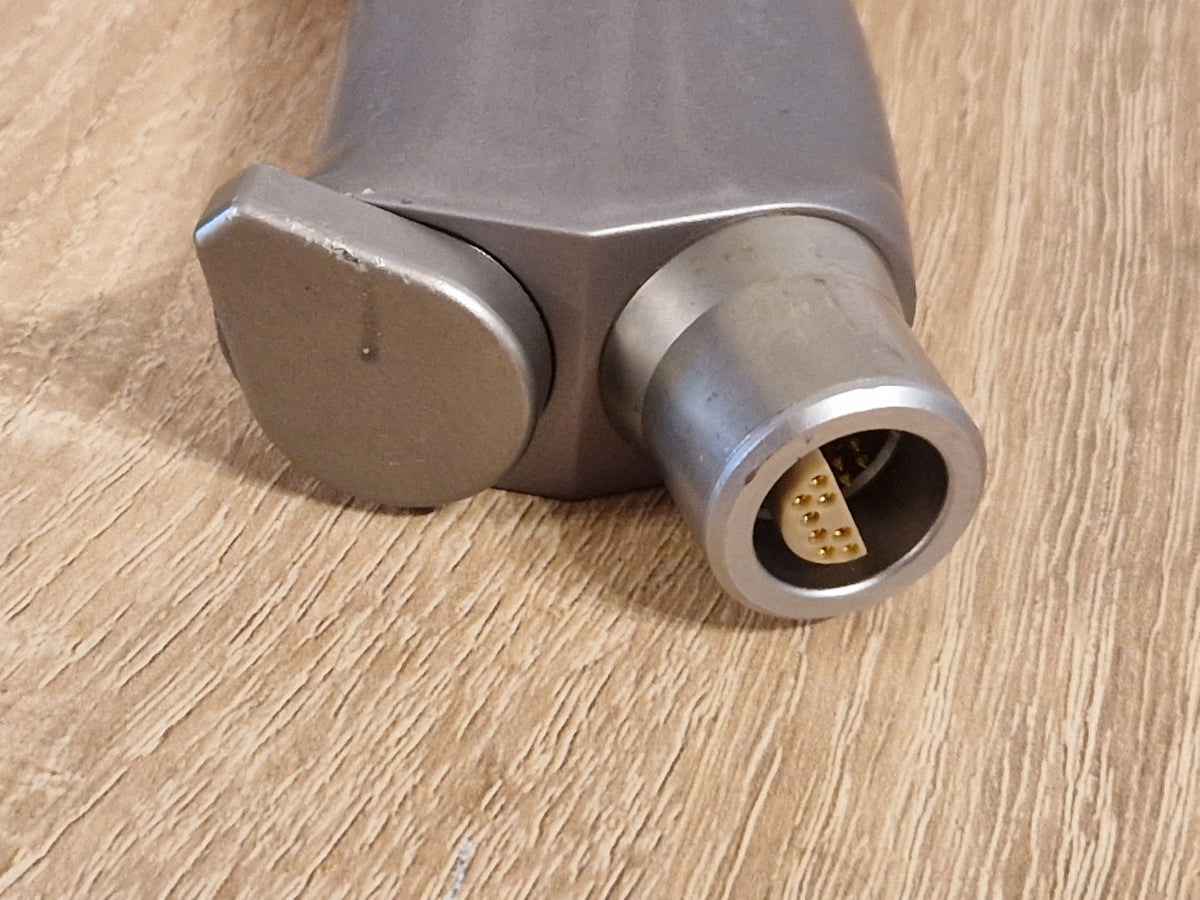 DYONICS POWER handpiece connector detail