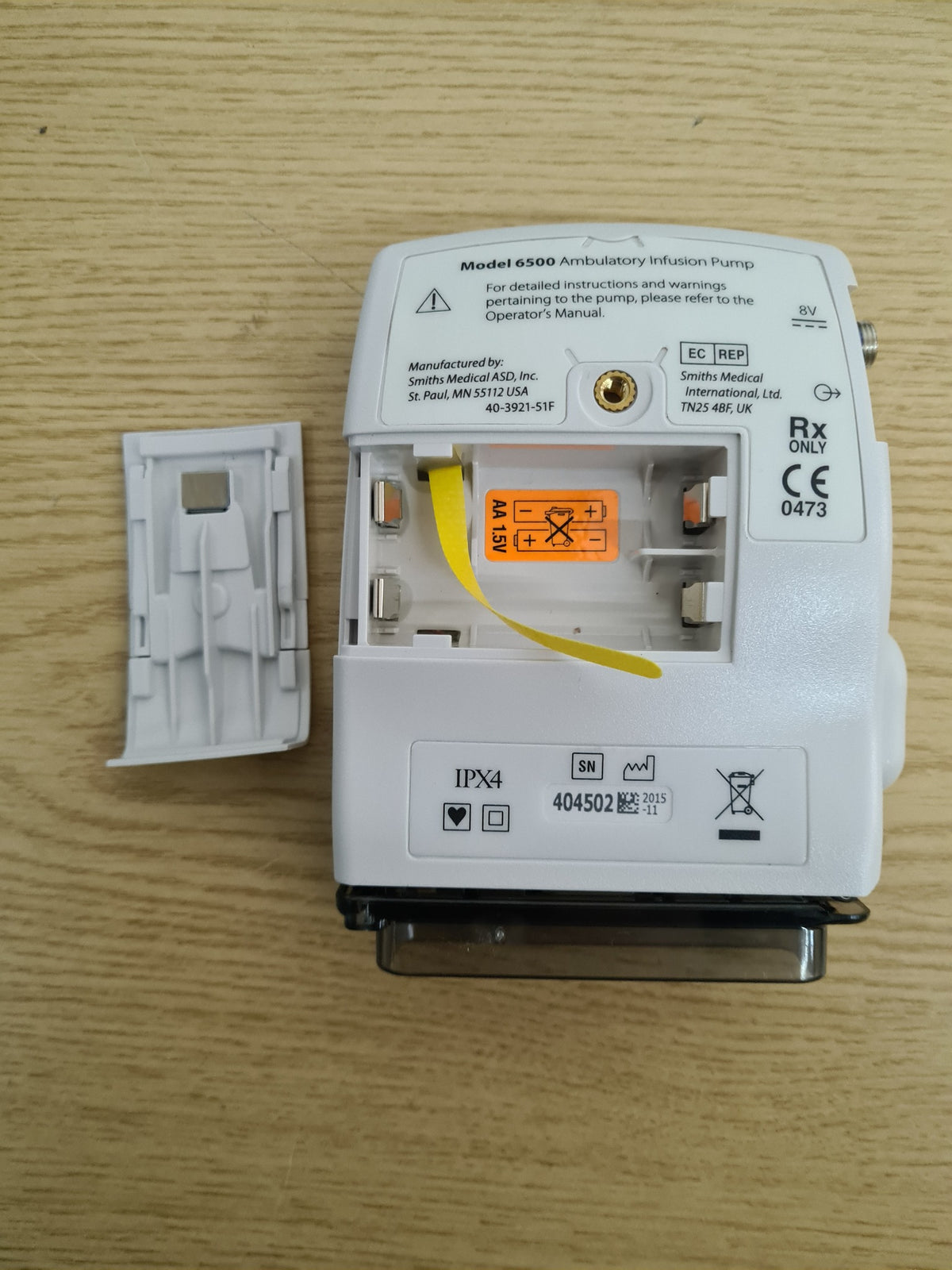 Smiths Medical CADD-Legacy Plus Model 6500 rear battery compartment