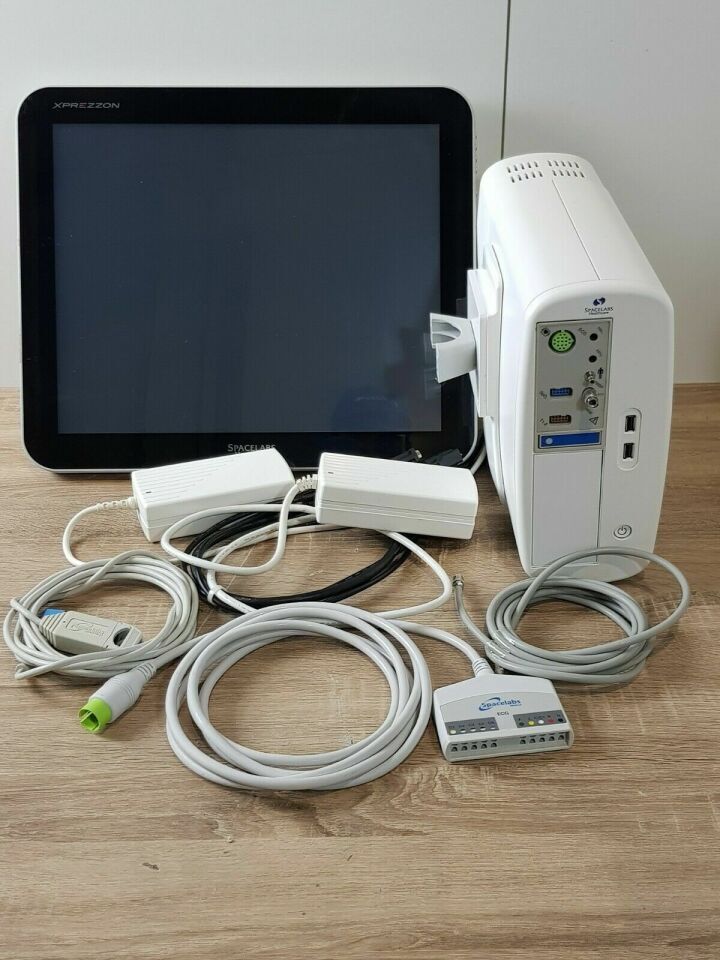 Spacelabs XPression patient monitor with 90496 parameter module
