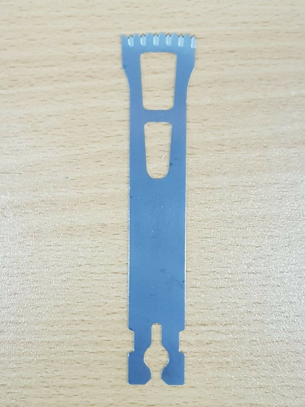 Full view of Stryker replacement bone saw blade