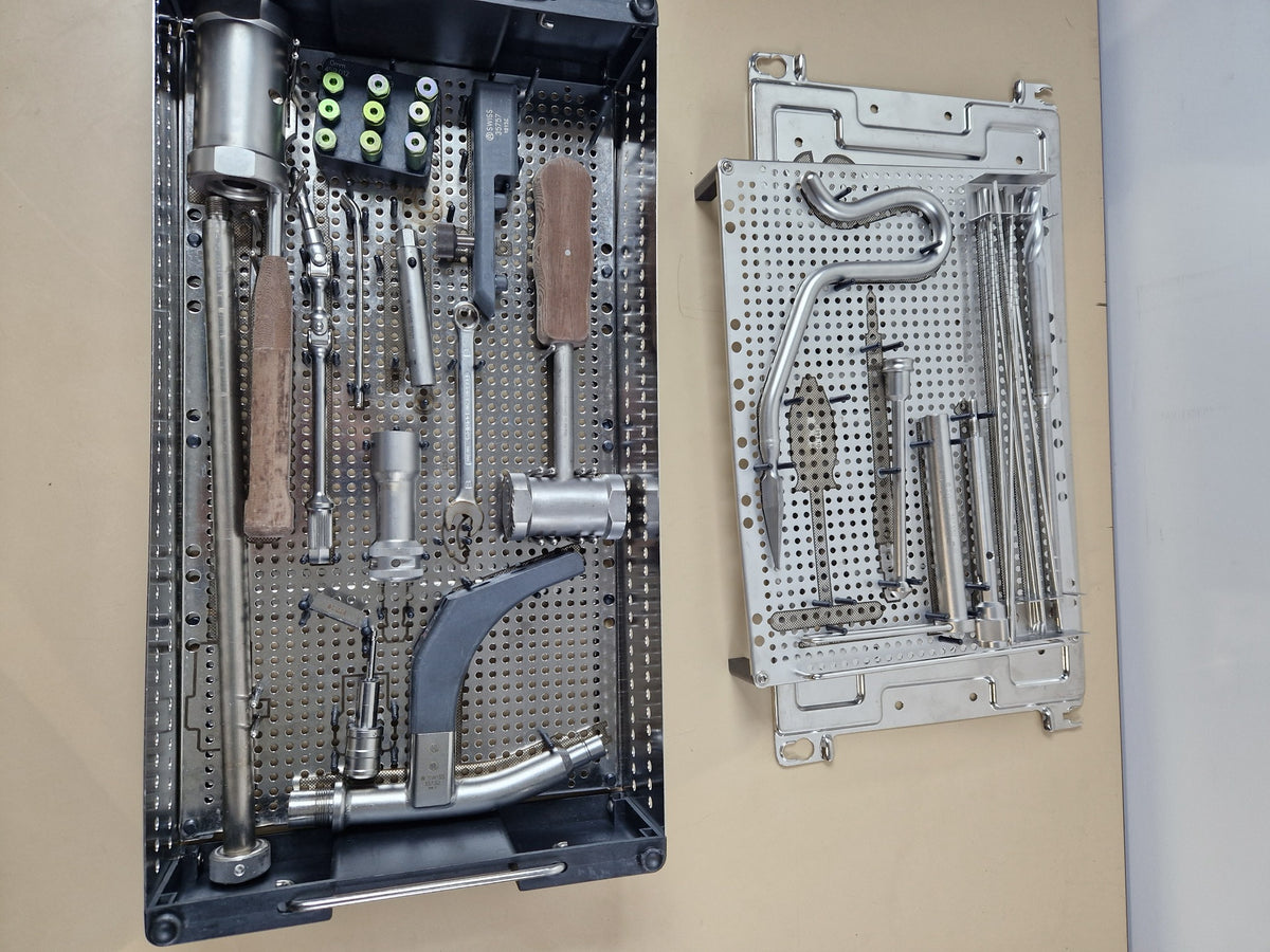 Synthes femoral nail instrument set full layout in two trays