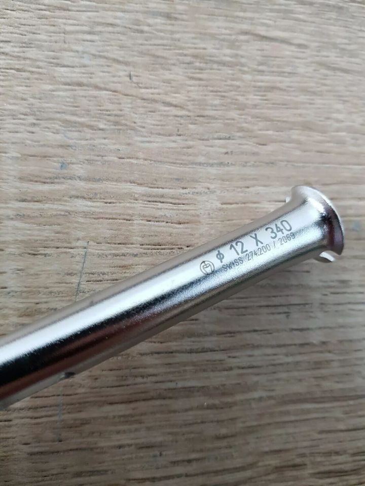 SYNTHES 37x Universal Femoral Nail 274.XXX series bone surgery - Brand new 37pcs