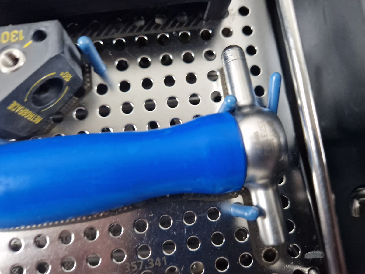Synthes UFN blue handled insertion instrument detail