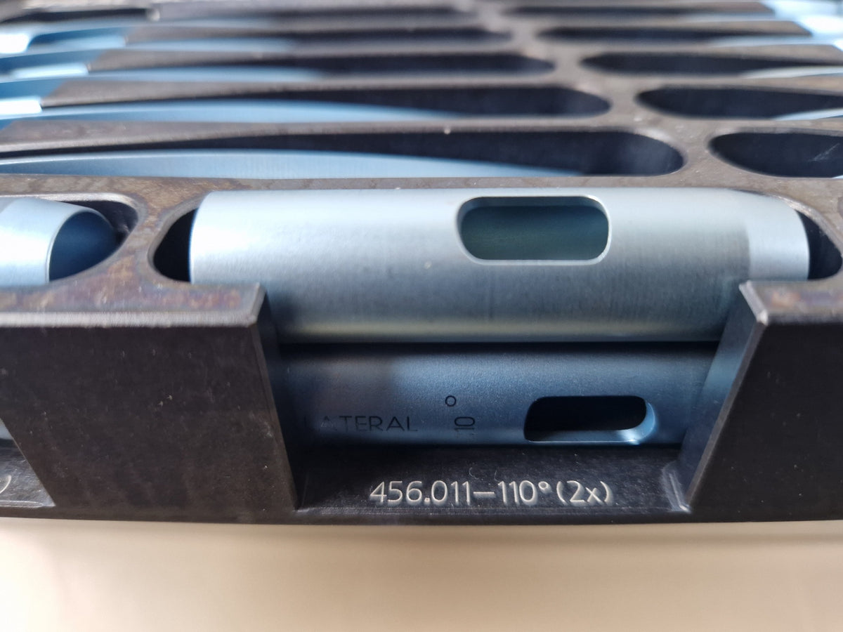 Synthes spiral blade sleeves 456.010 456.011 456.012 and aiming guide