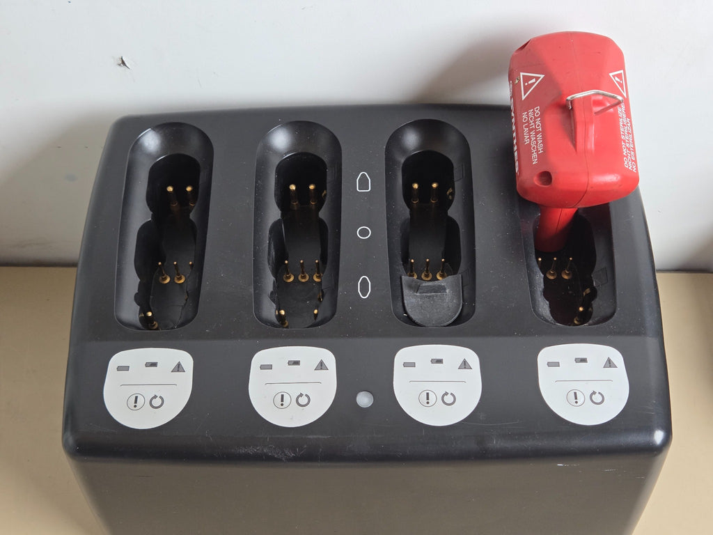 Synthes Universal Battery Charger II with battery