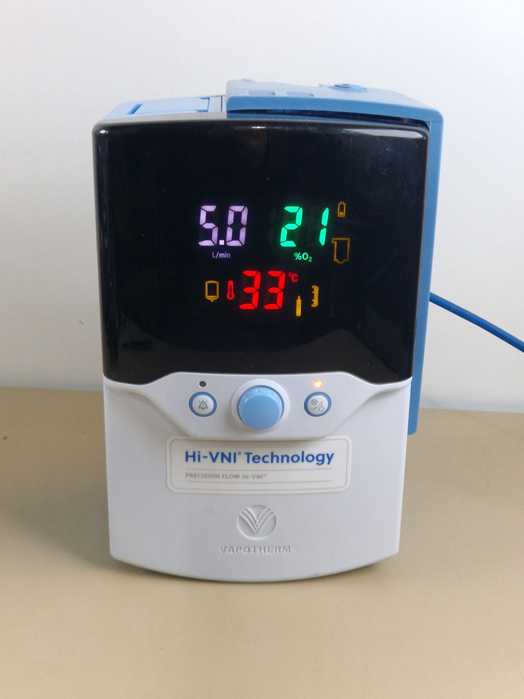Vapotherm Precision Flow Plus powered display showing flow oxygen and temperature