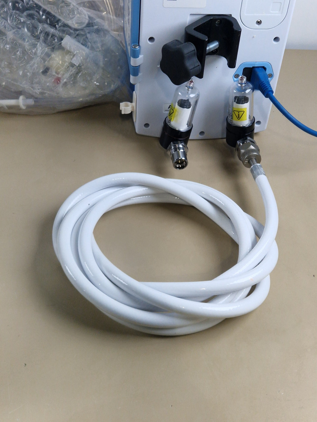 Vapotherm Precision Flow Plus rear gas hose connection