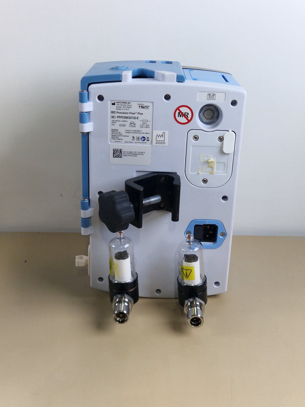 Vapotherm Precision Flow Plus rear label and gas inlets