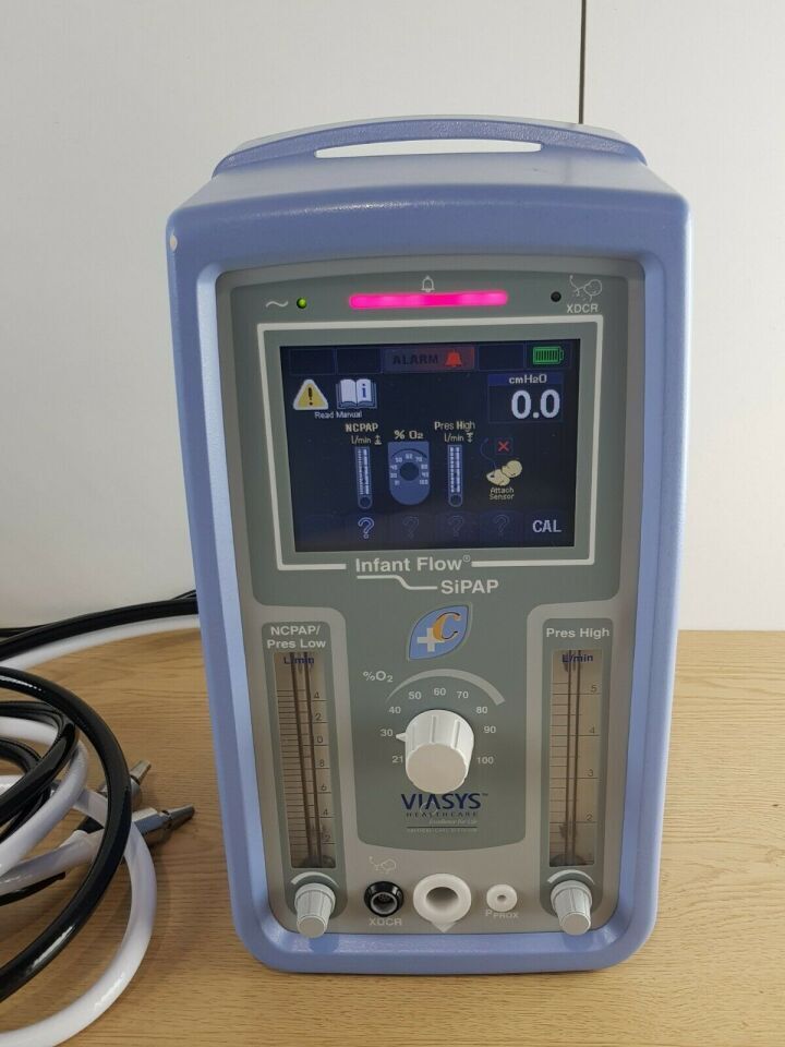 Viasys Infant Flow SiPAP ventilator with air and O2 hose