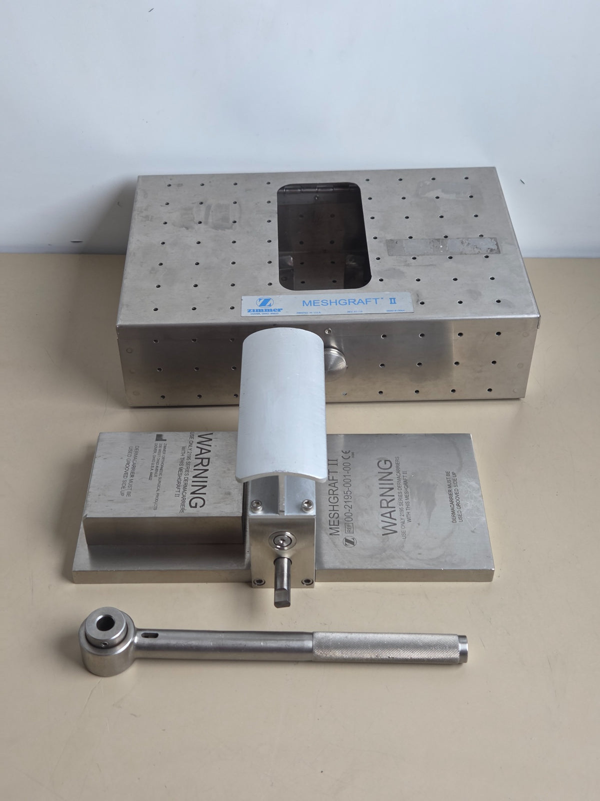 Zimmer Meshgraft II tissue expansion system with mesher, case and ratchet handle